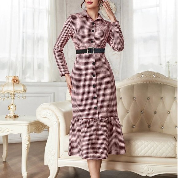 Houndstooth Print Belted Tweed Dress - Picture 4 of 9